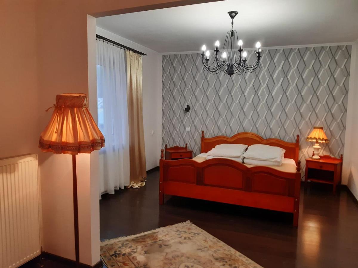 Fantazja - Restauracja I Noclegi Radom Extérieur photo