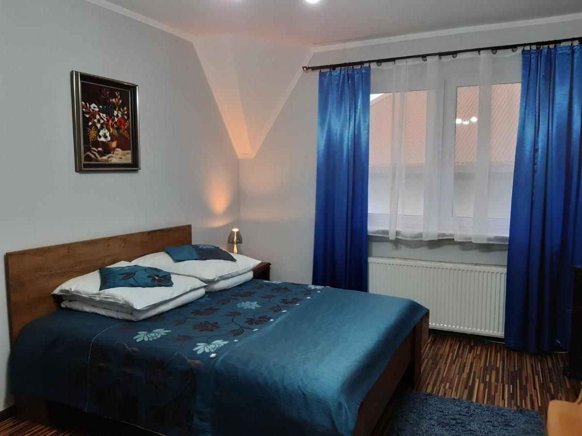 Fantazja - Restauracja I Noclegi Radom Extérieur photo