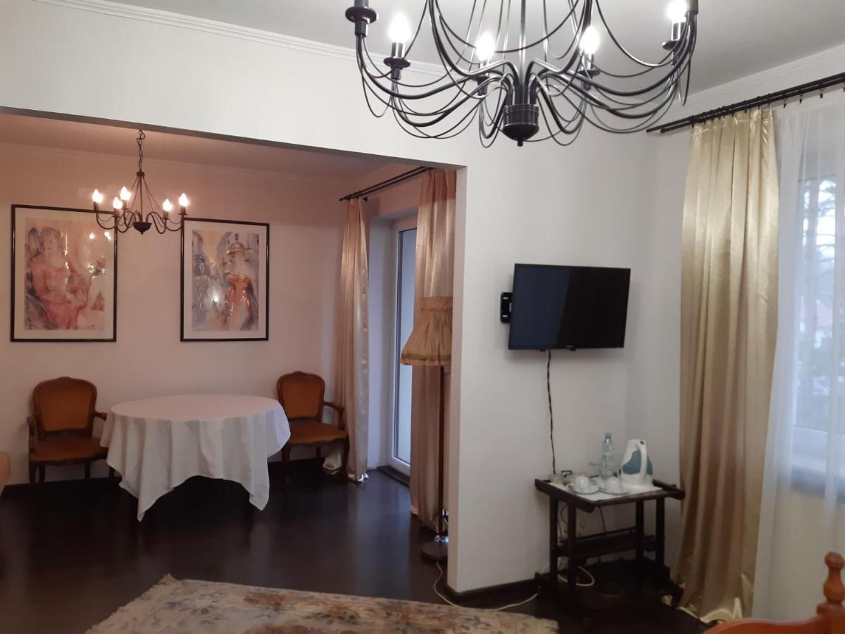 Fantazja - Restauracja I Noclegi Radom Extérieur photo