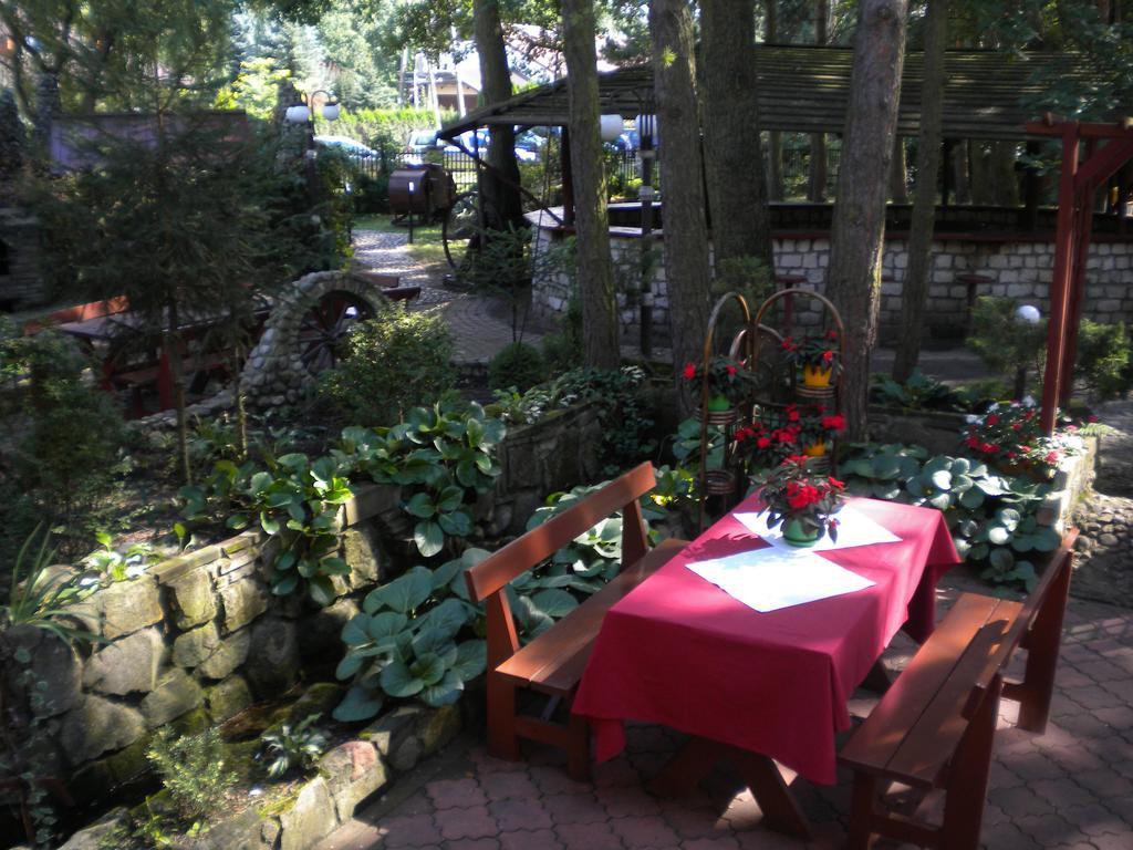 Fantazja - Restauracja I Noclegi Radom Extérieur photo