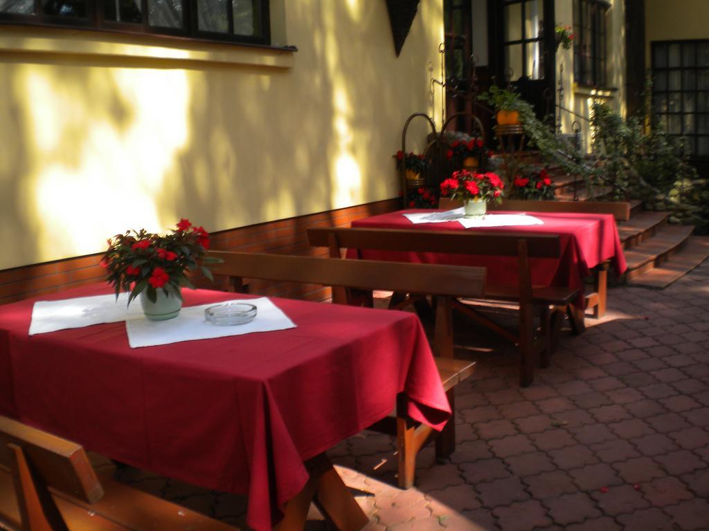 Fantazja - Restauracja I Noclegi Radom Extérieur photo